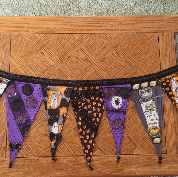Handmade Halloween Bunting - Picture 2 of 16